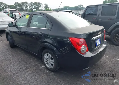 2015 Chevrolet Sonic Lt Auto z USA, uszkodzony, nr VIN 1G1JC5SHXF4131748